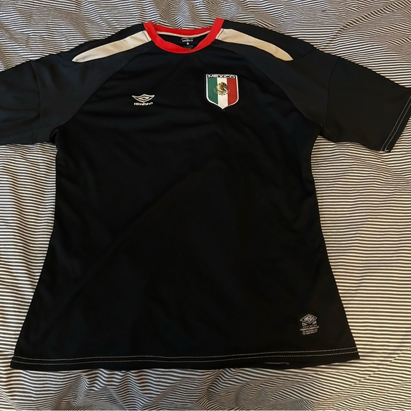 Umbro Mexico National Team Jersey - Black/Red/Gold - Size “Men’s” Medium - Picture 1 of 6
